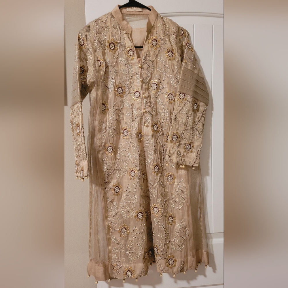 Pakistani designer shalwar kameez